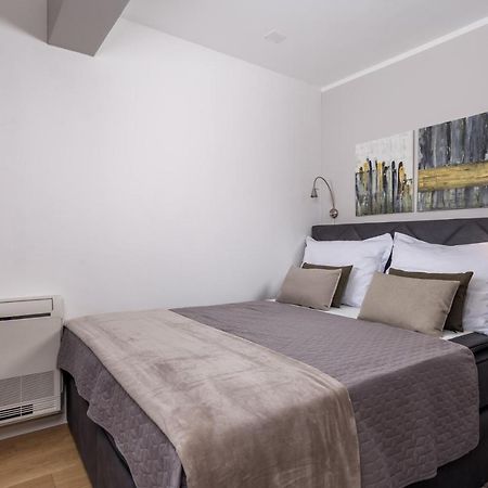 Luxury City Center Apartment -50M To The Sea Opatija Exterior photo