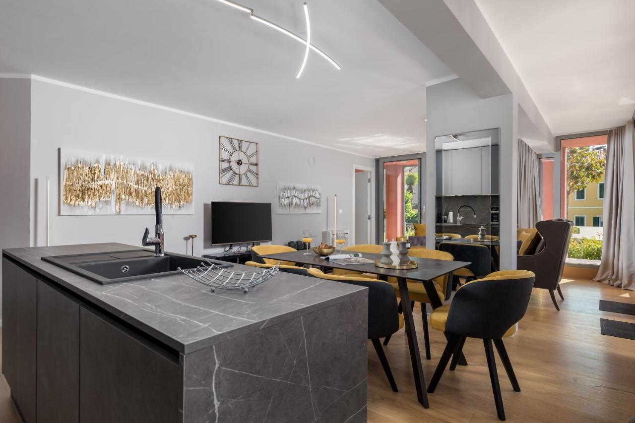 Luxury City Center Apartment -50M To The Sea Opatija Exterior photo